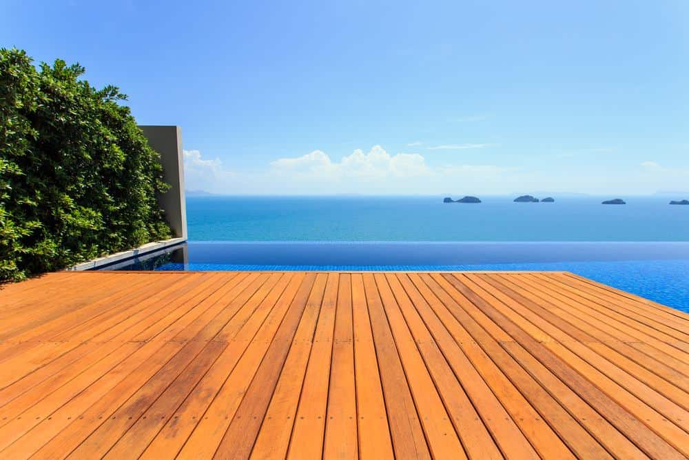 3-types-of-above-ground-pool-decks-that-make-your-pool-fun-again