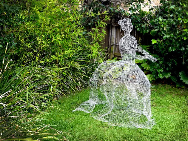 Chicken Wire Lawn Ghosts